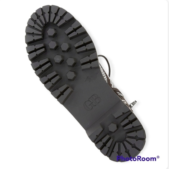 🤑SOLD🤑Gianni Bini non-Stop Studded Chunky Lug Sole Platform Booties - Picture 3 of 15